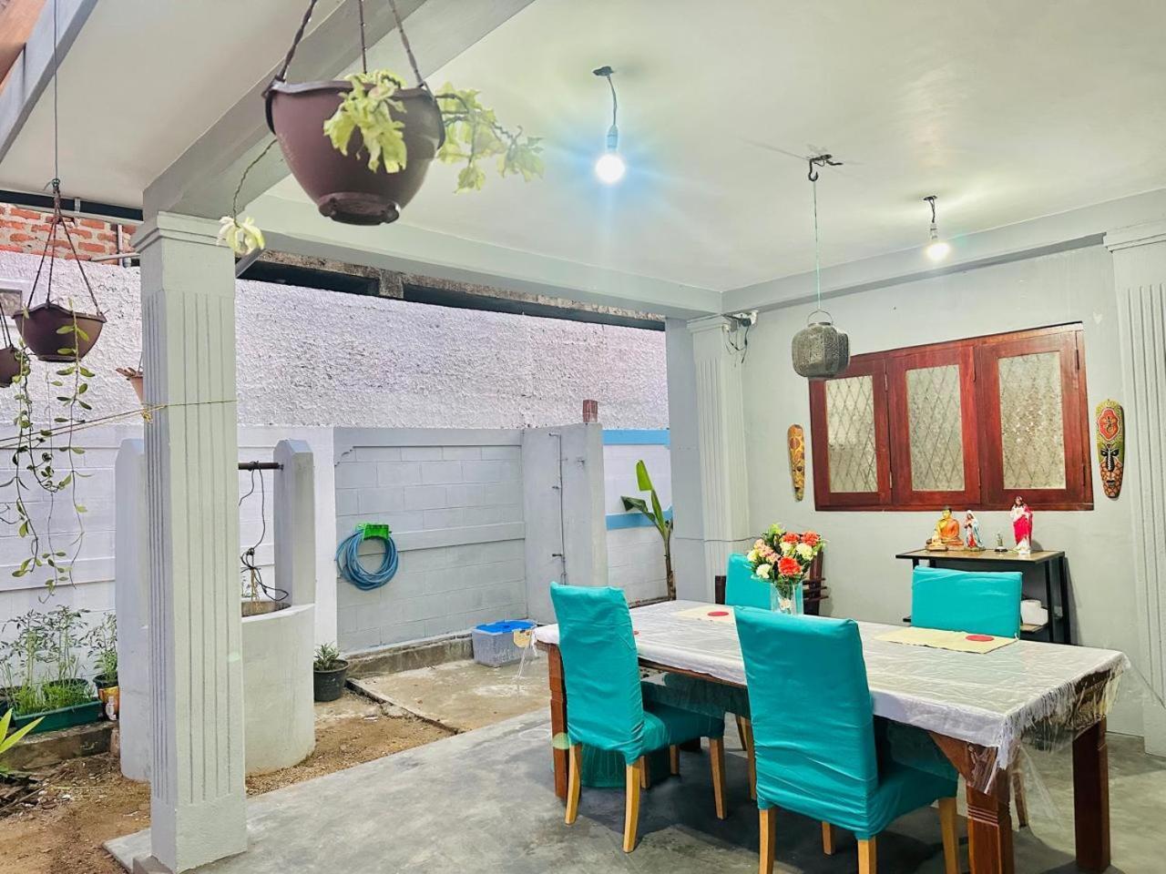 Sea Breeze Guest House เนกอมโบ ภายนอก รูปภาพ