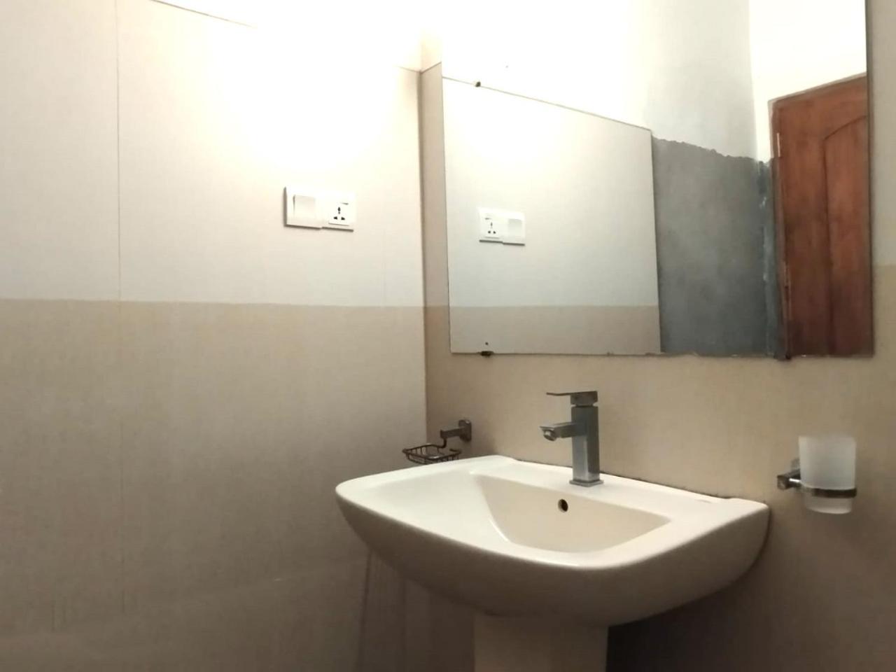 Sea Breeze Guest House เนกอมโบ ภายนอก รูปภาพ