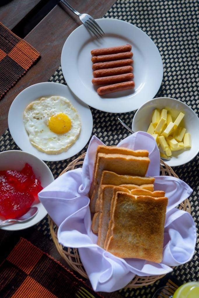 Sea Breeze Guest House เนกอมโบ ภายนอก รูปภาพ